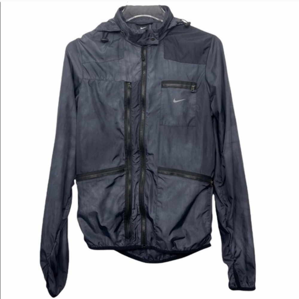 Women's medium Nike Windbreaker